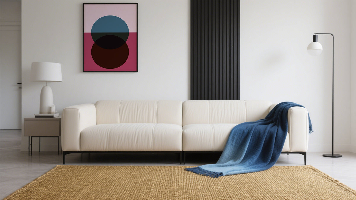 Overlapping Circles for Minimalist Style Rooms.