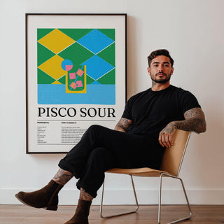Retro cocktail print featuring a Pisco Sour with geometric green and yellow shapes.