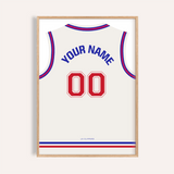 Personligt basketlinne – enfärgat vitt med rött nummer — wooden-frame main image