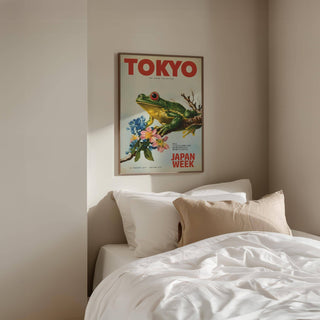 unique frog wall art featuring a lucky tree frog
