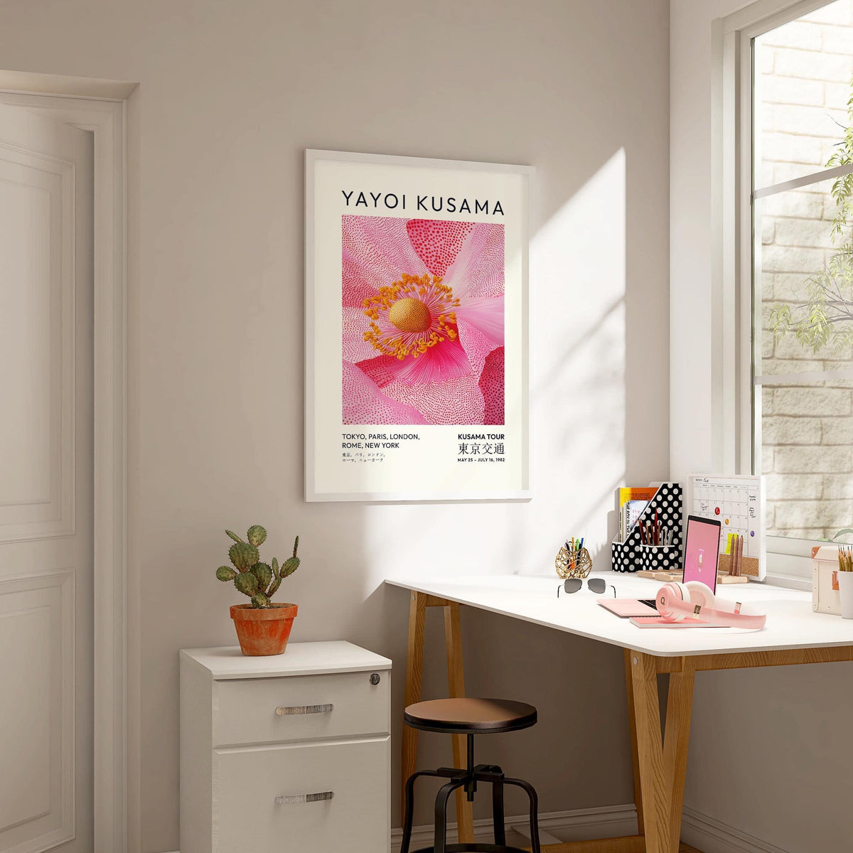 Artistic flower decor with modern pink floral wall art elements