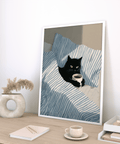 Affiche artistique Cat In Bed sur le thème du chat noir pour chambre à coucher, en bleu et blanc