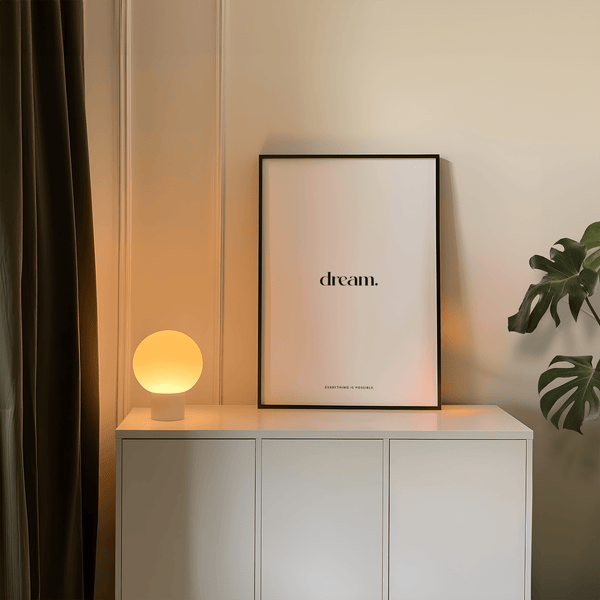 Affiche personnalisée aux tons neutres pour décorer un studio créatif