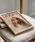 Imprimé chic représentant un dogue à poil long avec des accents roses, conçu pour décorer un salon confortable.