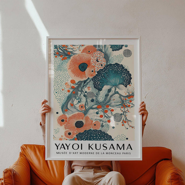 Affiche florale abstraite audacieuse représentant des tiges tourbillonnantes et des fleurs orange