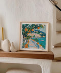 Les orangers et la mer bleue se marient dans cette œuvre expressive d'Art Prints of Italy.