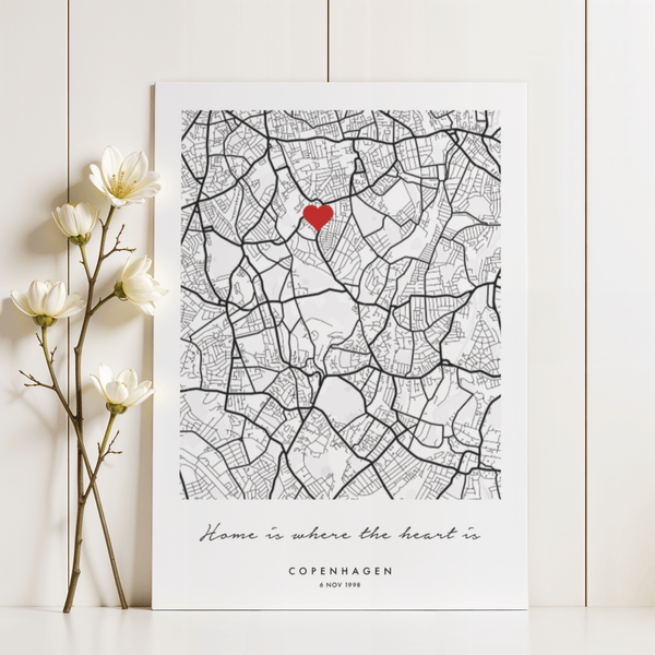 Impression artistique personnalisée pour anniversaire avec fond blanc, idéale pour les espaces de vie modernes