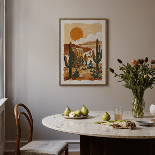 Impression artistique Desert Wagon mettant en valeur le bleu, l'orange et le vert pour une impression artistique rustique dans une salle à manger