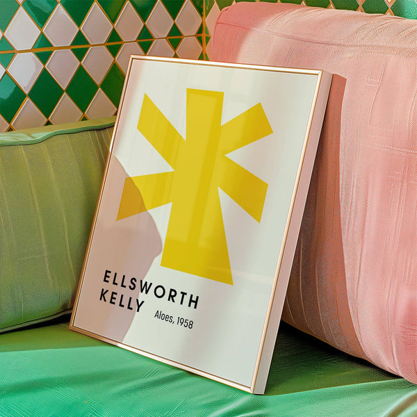 Motif jaune aux contours nets dans une grande décoration murale minimaliste pour la chambre à coucher

