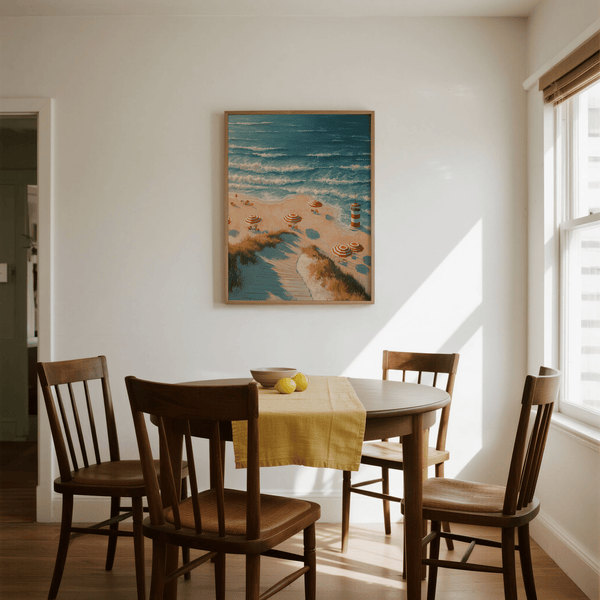 Impression « Beach Lighthouse » représentant un paysage côtier en bleu et or pour décorer votre couloir