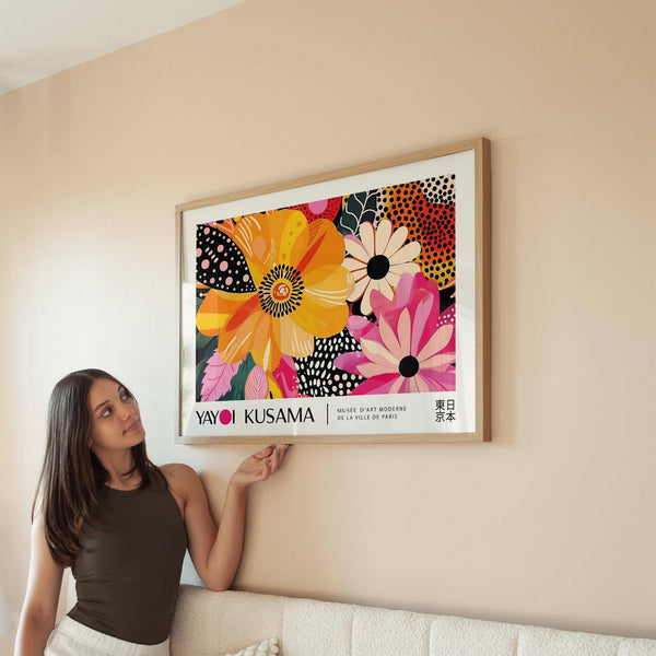 Affiche florale colorée pour une décoration intérieure moderne.