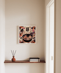 Impression artistique « Cute Cat Ramen » avec noir, blanc, violet et orange, parfaite pour décorer le mur de votre cuisine.