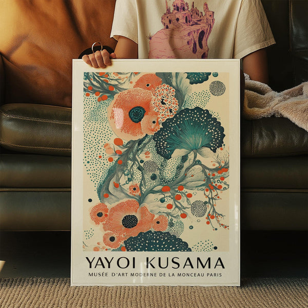 Affiche artistique abstraite à motif floral inspirée du style visuel du musée Kusama