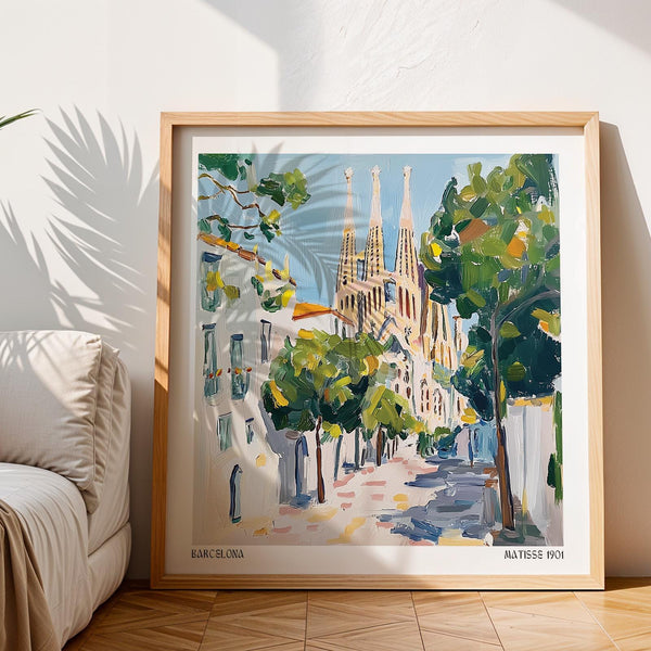 La Sagrada Família dans des tons chauds, immortalisée dans cette affiche murale Travel Wall Art.