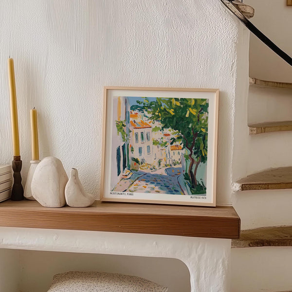 Vue picturale de Montmartre avec des arbres verts et des toits dans les reproductions d'œuvres d'art françaises.