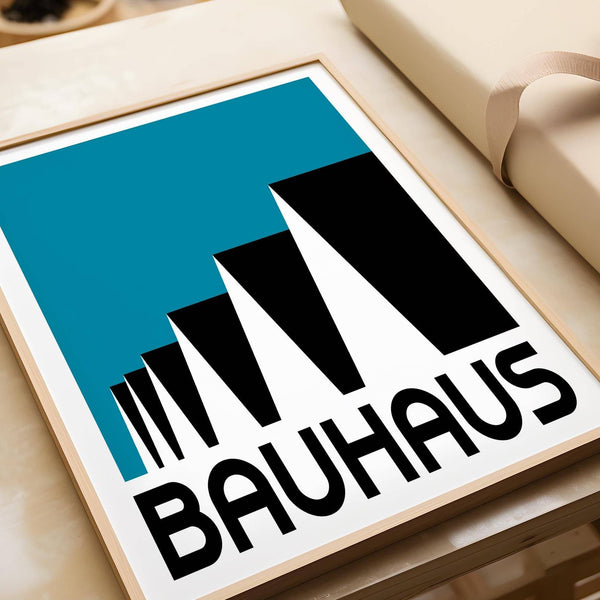 Affiche Bauhaus bleue inspirée de l'architecture moderniste