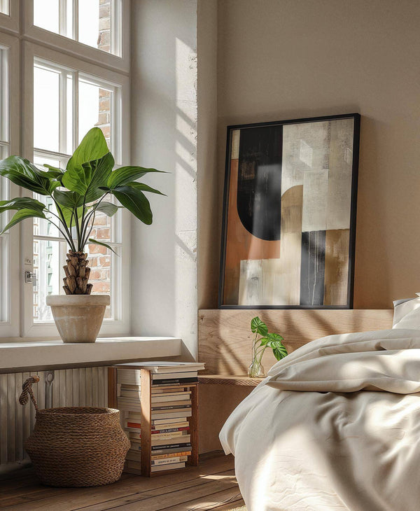 Chambre à coucher aux lignes épurées et décorations murales wabi sabi aux tons chauds