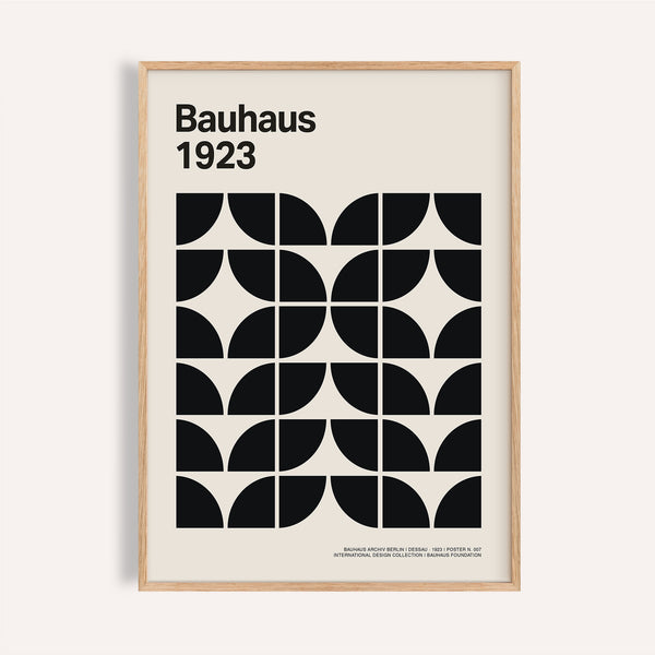 Poster artistico in stile mid-century con motivi geometrici in nero intenso per l'ufficio