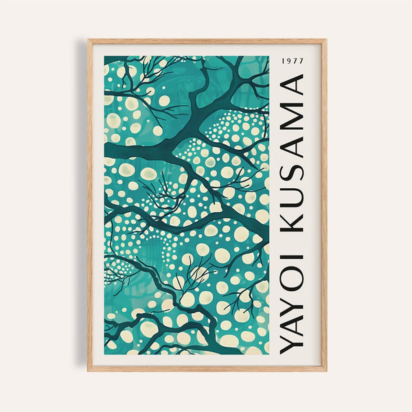 Decorazione murale color verde acqua per soggiorno con rami punteggiati ispirati a Kusama