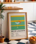 Quadro da parete per cucina ispirato alla metà del secolo scorso raffigurante una classica bevanda Blue Lagoon.