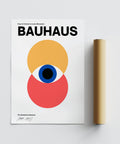Design Bauhaus, caratterizzato da forme geometriche audaci e colori vivaci