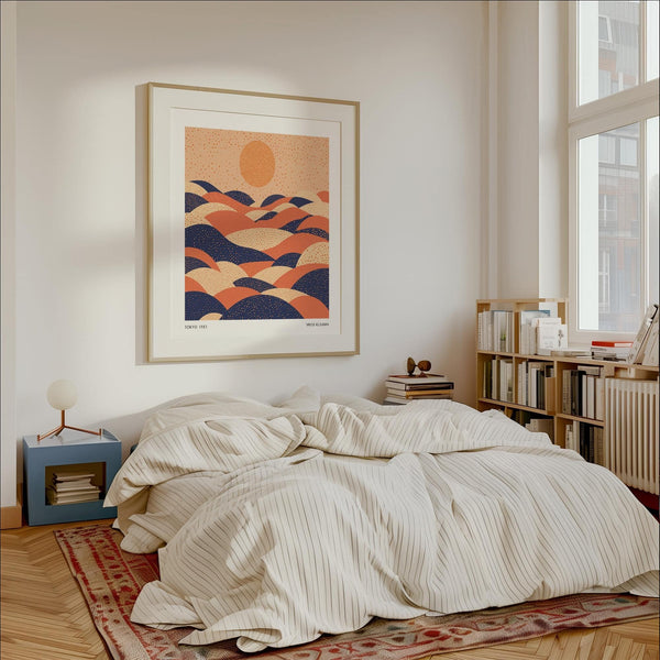 Arancione bruciato e blu navy contrastano in un'opera d'arte astratta dallo stile colorato