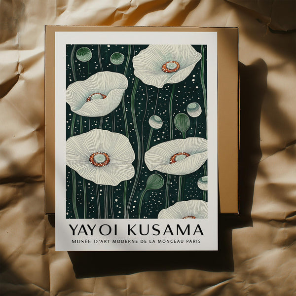 Decorazione murale minimalista con papaveri, linee sottili e forme botaniche.