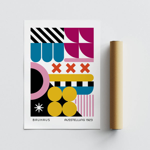 Stampe colorate con forme geometriche e forti contrasti