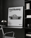 Stampa artistica Ford Mustang con tonalità di nero, bianco e grigio per l'arredamento dell'ufficio