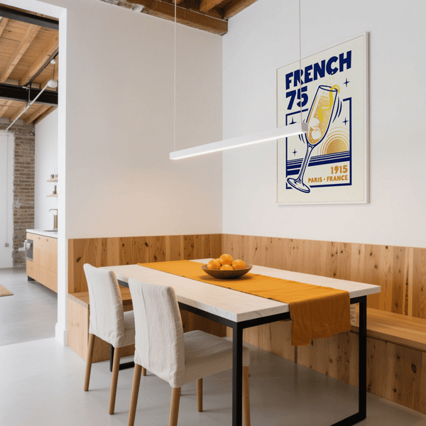 Stampa artistica French 75 in giallo e blu vivaci per una cucina moderna