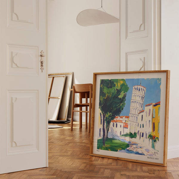 Immagini della Torre Pendente di Pisa reinterpretate in uno stile pittorico libero e moderno.