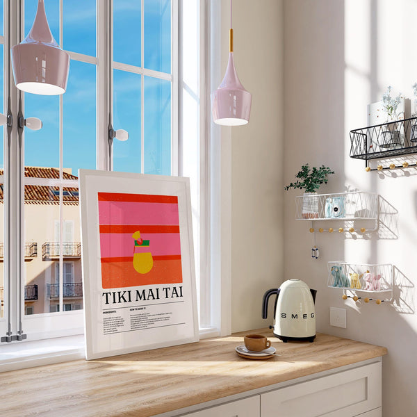 Colorata decorazione da parete raffigurante un bicchiere da cocktail con guarnizione di lime e menta.