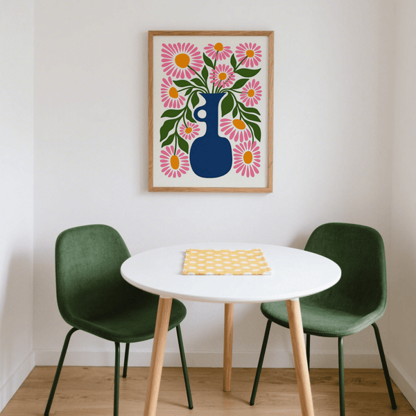 Stampa con vaso di fiori per decorare le pareti dell'ufficio con vivaci fiori rosa e fogliame verde