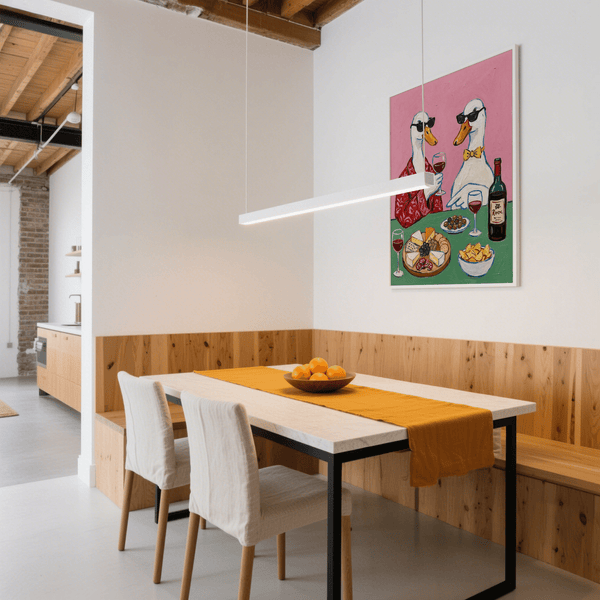 Stampa artistica con poster "Vino e formaggio" per un salotto giocoso nei toni del rosa