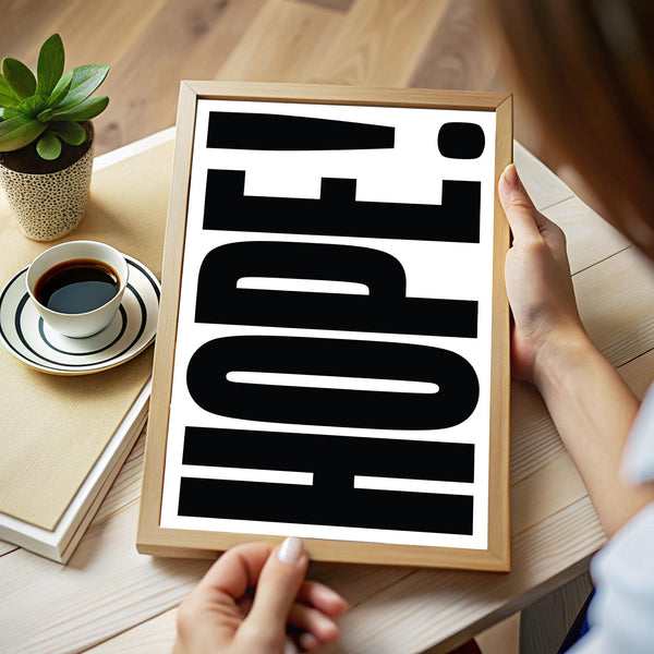 Il design Positive HOPE è presente sui poster motivazionali dedicati alla produttività.