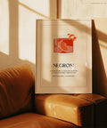 Elegante stampa Negroni con ricetta in carattere serif e layout pulito.