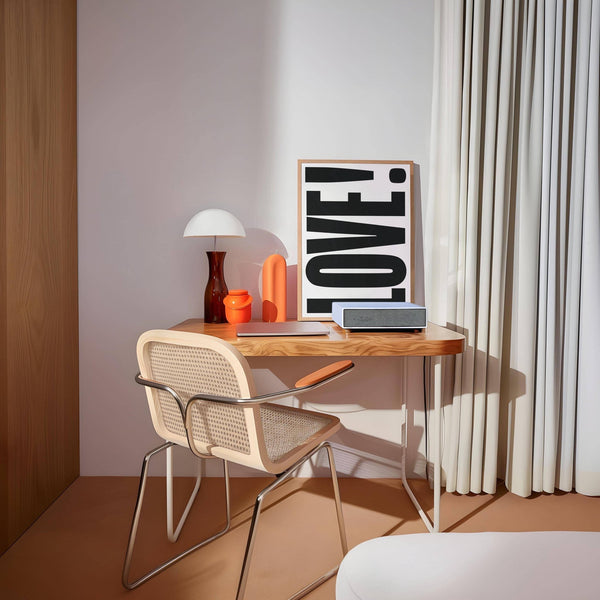 Stampa artistica monocromatica utilizzata in poster motivazionali minimalisti di grandi dimensioni