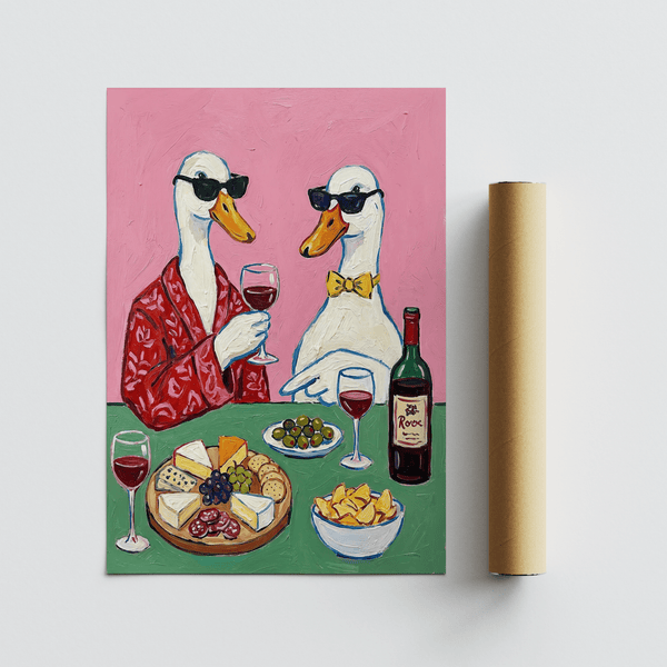 Poster con vino e formaggio dai toni rosa, perfetto come decorazione da parete per una cucina moderna