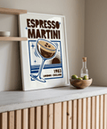 Espresso Martini Stampa decorativa per cocktail Stampa artistica da parete blu e beige