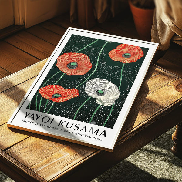 Quadro floreale extra large con fiori rossi e crema in stile botanico.