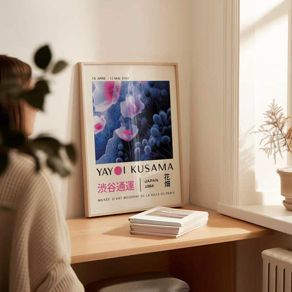 Quadro astratto viola su carta opaca con motivi dettagliati