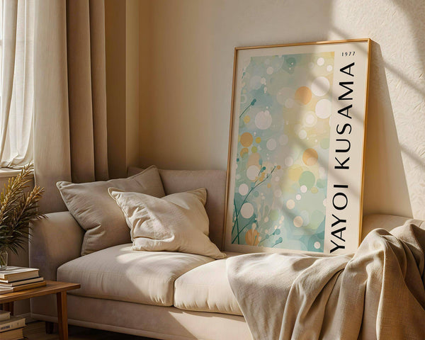 Decorazione minimalista da parete azzurra, perfetta per la tranquillità della camera da letto