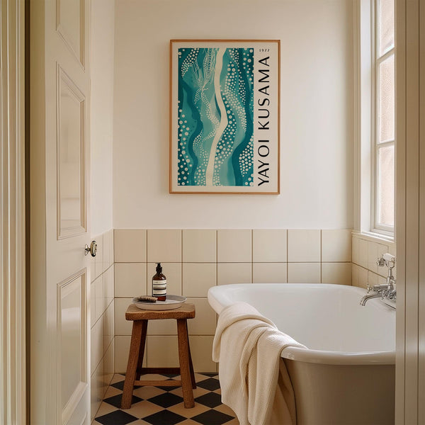 Quadro astratto dai motivi ritmici a pois, che crea un effetto fluido e delicato, ideale per le pareti del bagno.