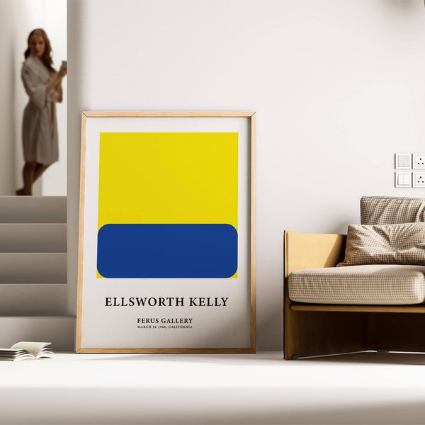 Opera d'arte astratta minimalista con forme geometriche in una tavolozza di colori vivaci